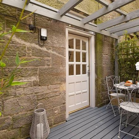 Altido Main Door Entrance Private Courtyard Apartment On The Park Edinburgh Bagian luar foto