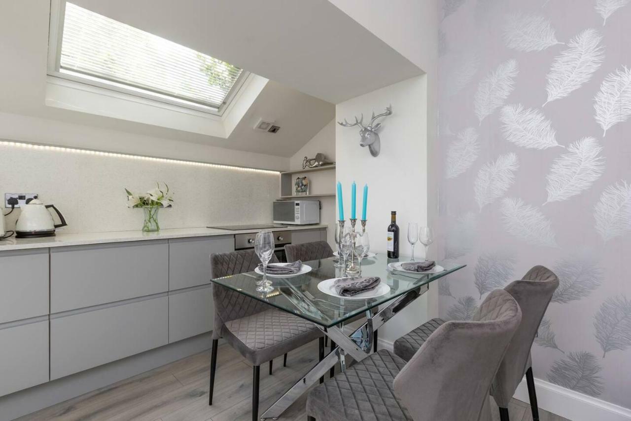Altido Main Door Entrance Private Courtyard Apartment On The Park Edinburgh Bagian luar foto